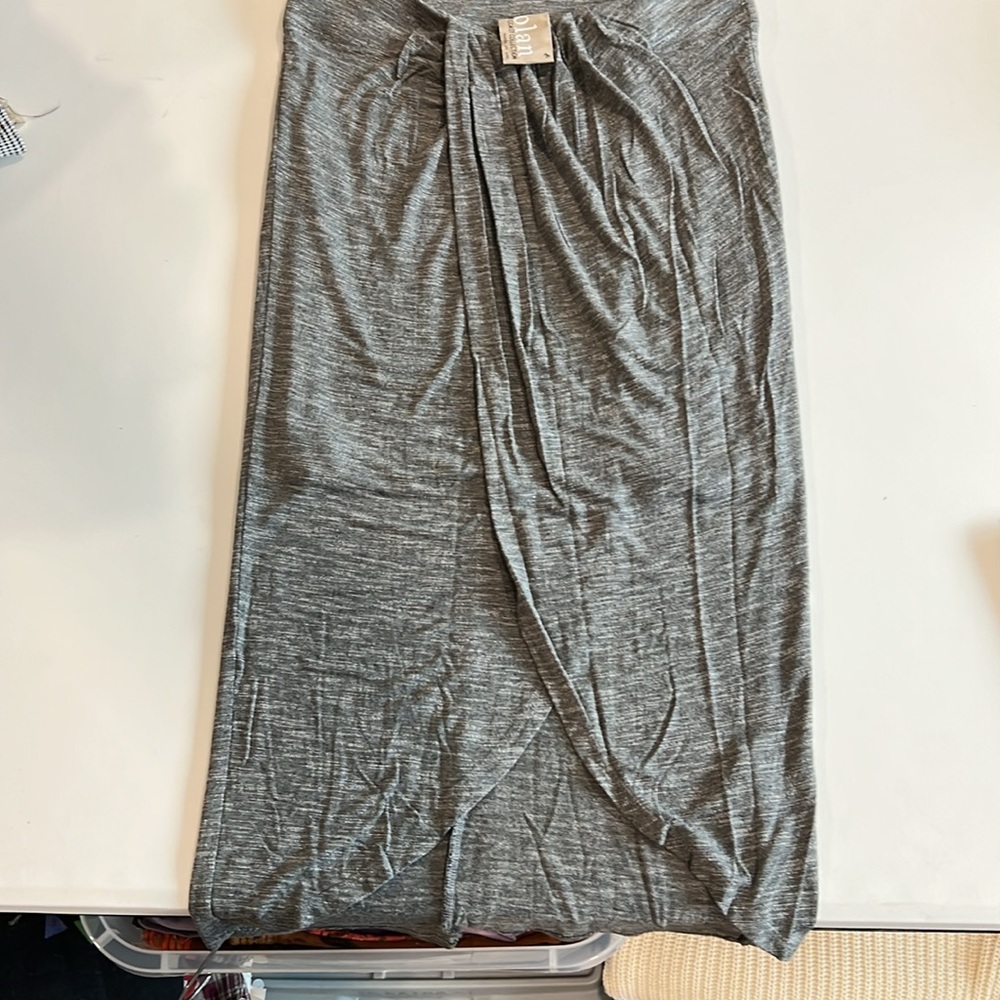 Dolan - Anthropologie, M, gray spilt, tulip hem pencil skirt